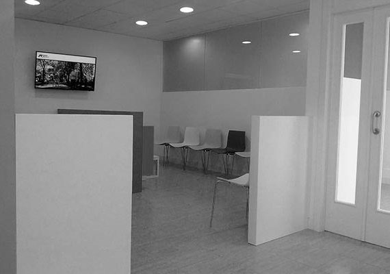 Sala espera Clínica Dental Ciutadella